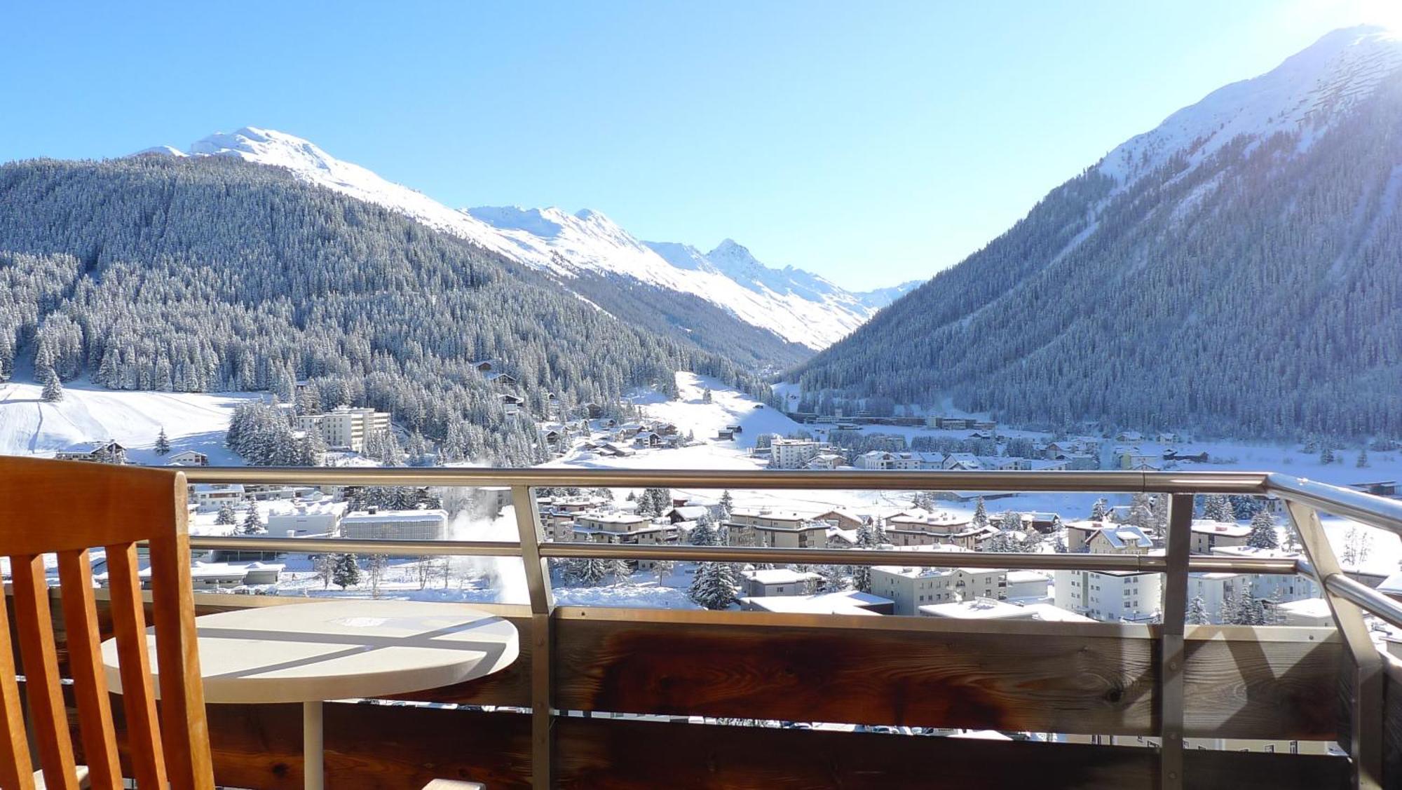 Spectacular View & Central Location In Давос Екстериор снимка